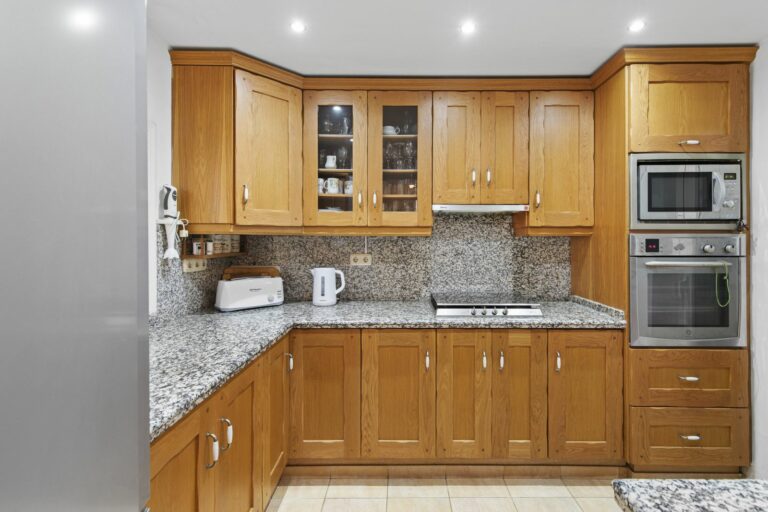 0e40e35986ba31a7ac6a32f04f0d16fc - 8