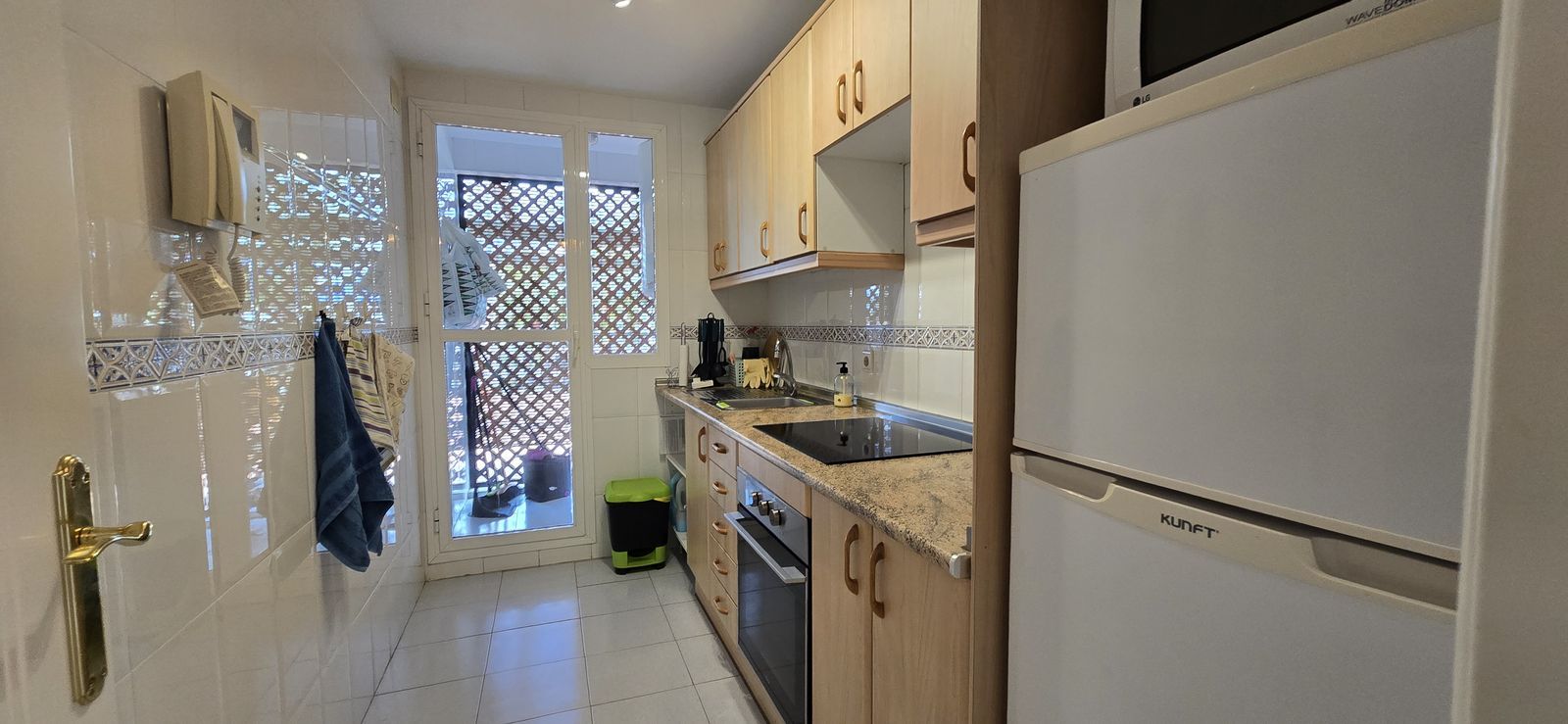 0ebf214550a523fe6d88ee2ef9aa31cf - 12