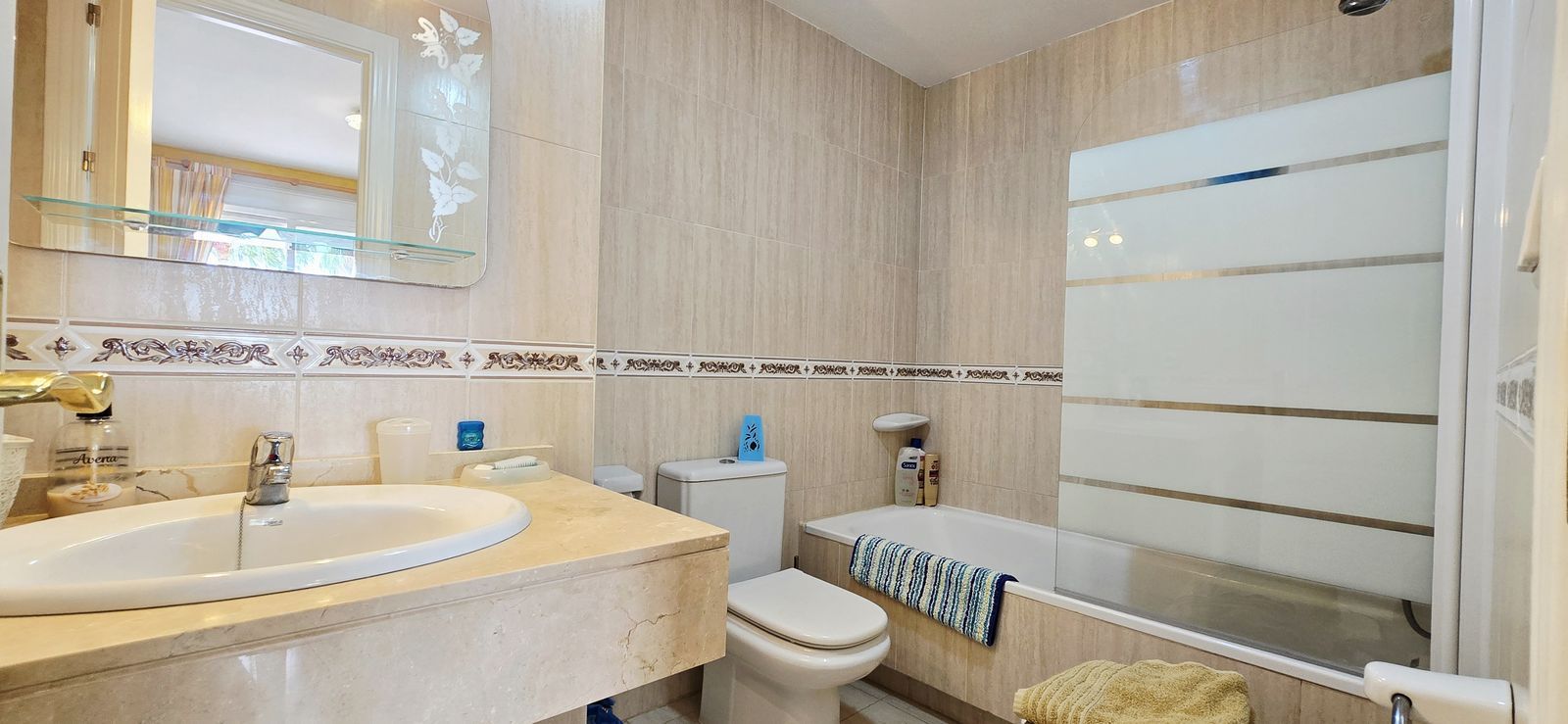 0ebf214550a523fe6d88ee2ef9aa31cf - 16