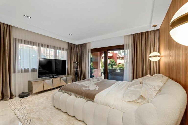 0f2f89f4bd8ad2aac6642226b4f71650 - 11