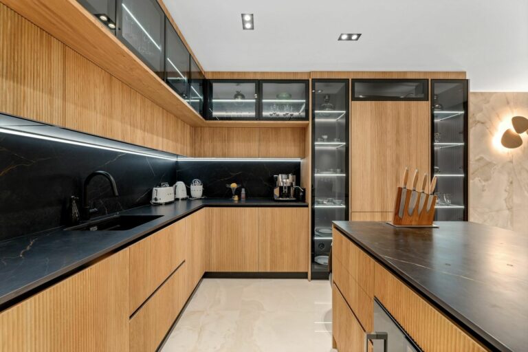 0f2f89f4bd8ad2aac6642226b4f71650 - 13