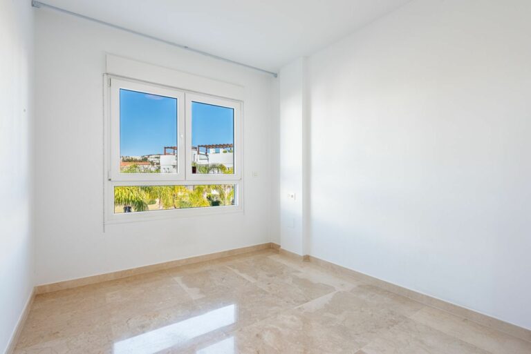 133bf8f47a864413b7dcac7ff15668a9 - 11