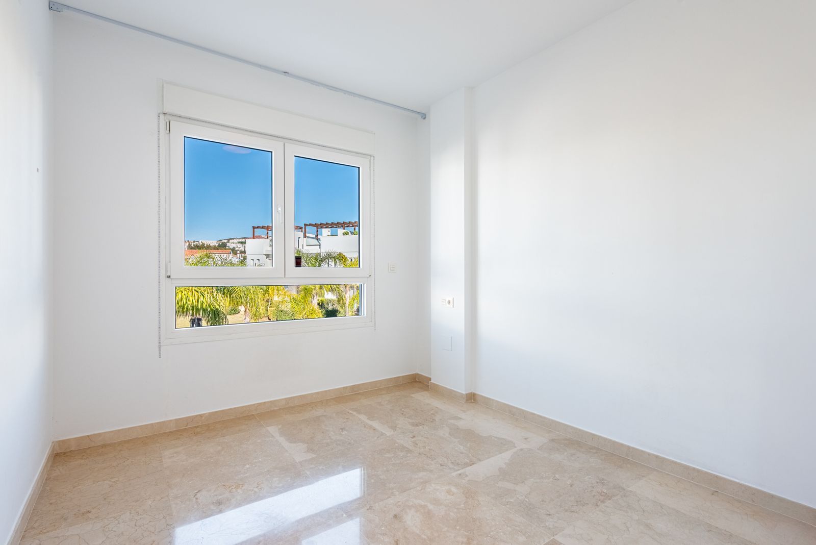 133bf8f47a864413b7dcac7ff15668a9 - 11