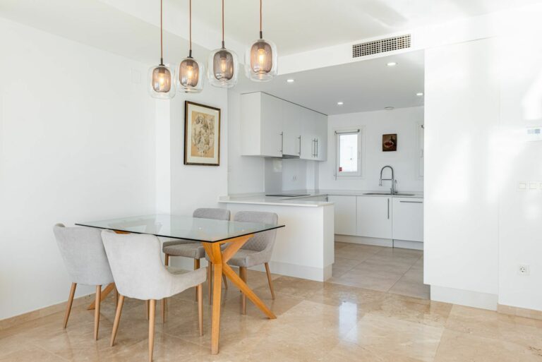 133bf8f47a864413b7dcac7ff15668a9 - 6