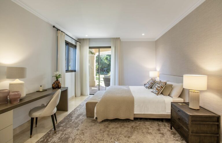 1898156ca872911a508e3a3ec03d0b93 - 13