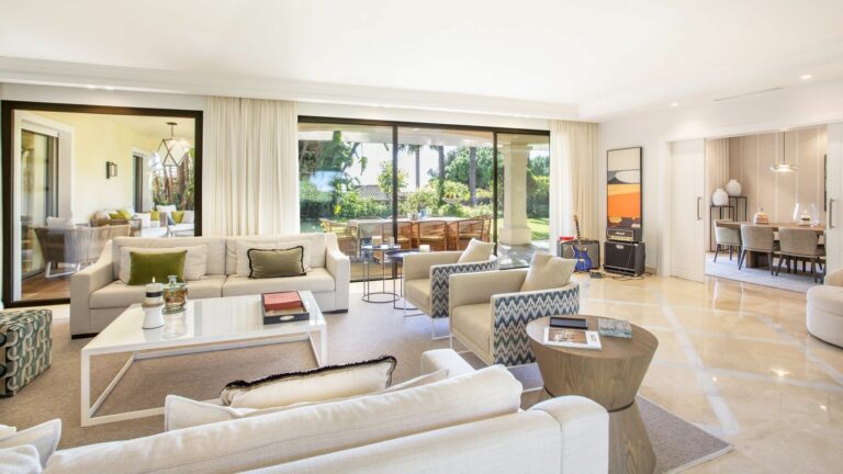 1898156ca872911a508e3a3ec03d0b93 - 2