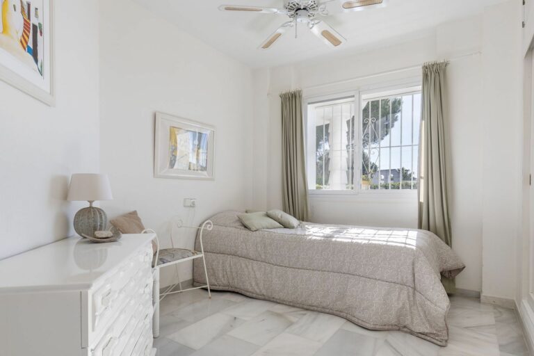 1941b90c4288d1aa9d50fd13a6d9ee5a - 15