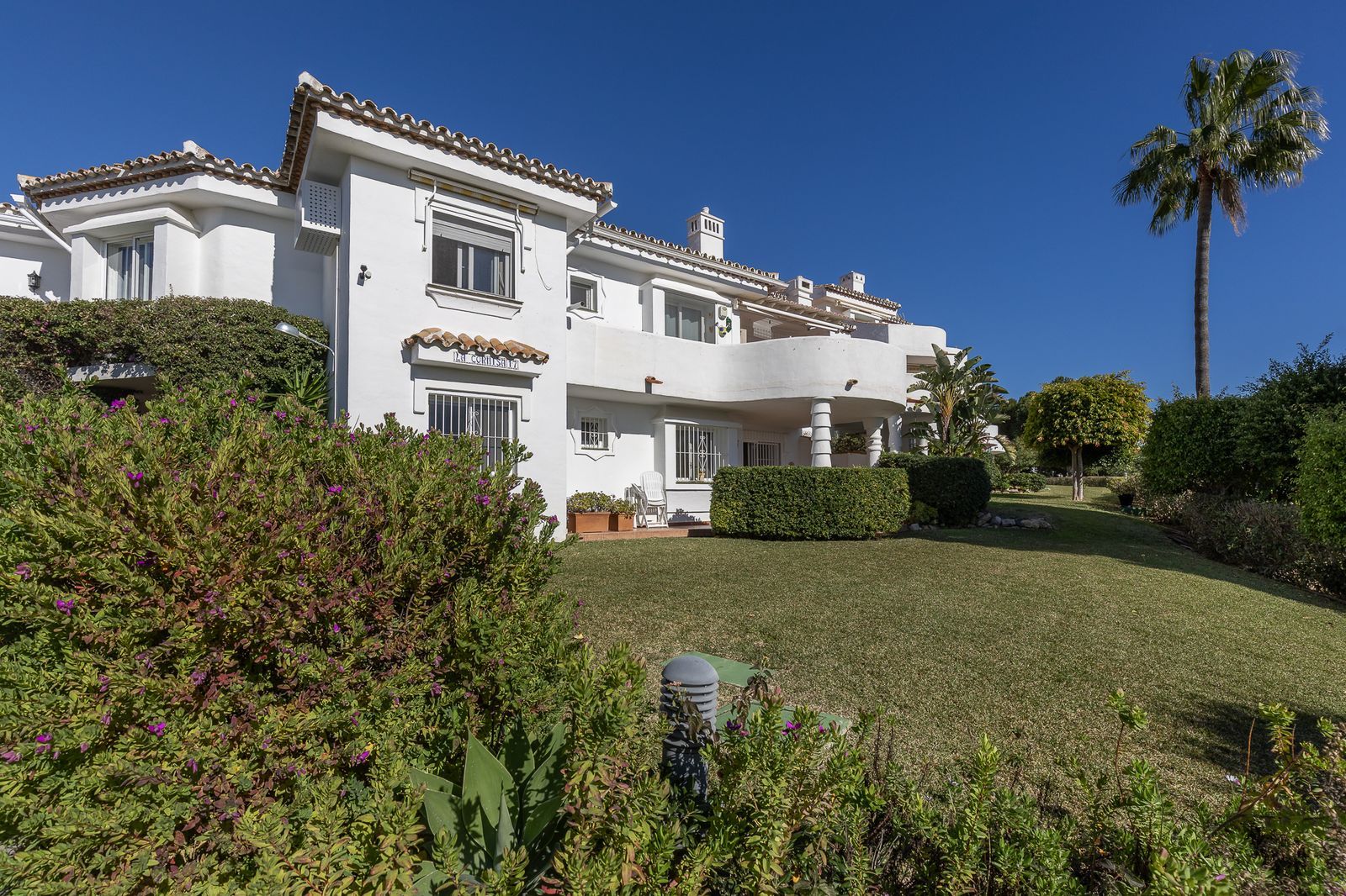 1941b90c4288d1aa9d50fd13a6d9ee5a - 2