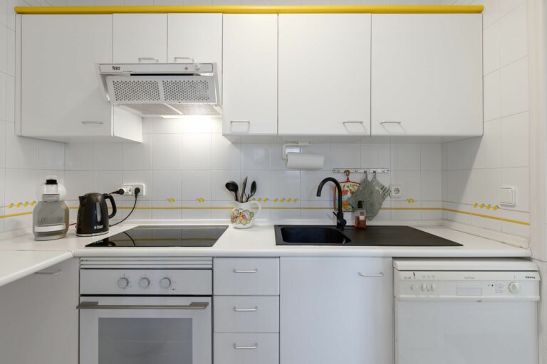 1941b90c4288d1aa9d50fd13a6d9ee5a - 9