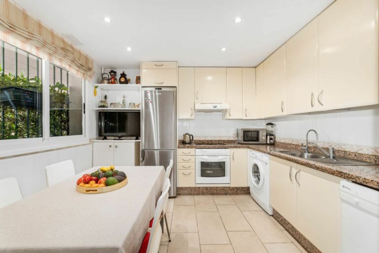 1bd0ae6e14aa49371893aa74a42811fa - 10