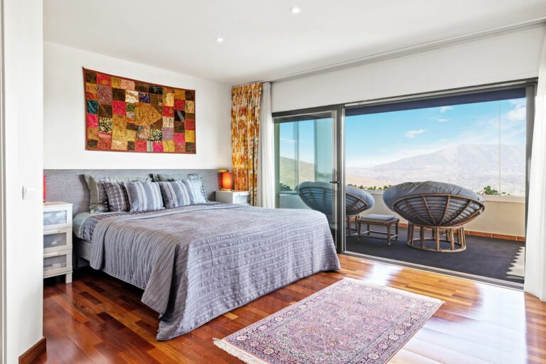 1c30b2b9cc5c2cbb2de58c650a6e53f3 - 13