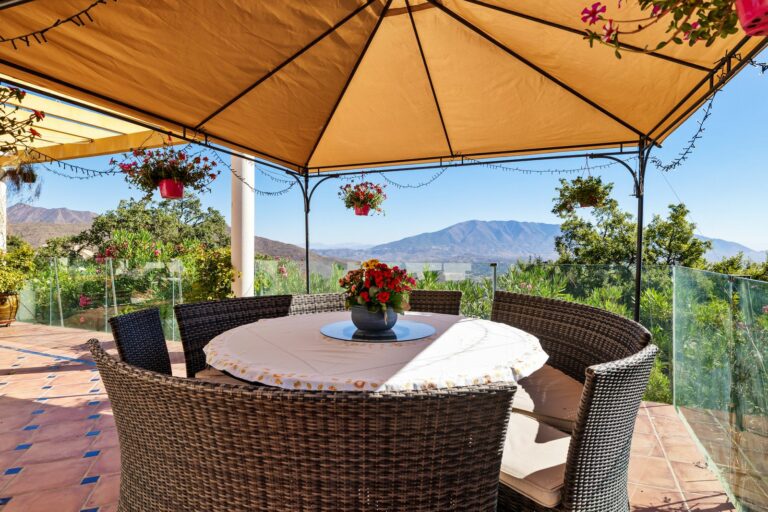 1c30b2b9cc5c2cbb2de58c650a6e53f3 - 8