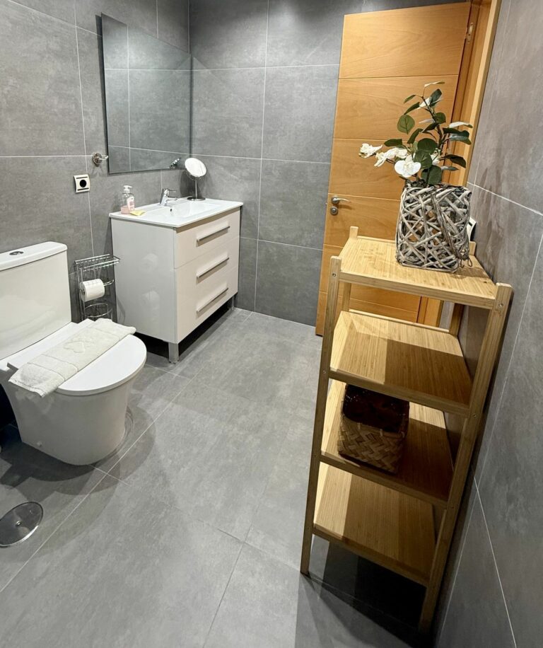 22609f71d915449f0fff505907c07286 - 14