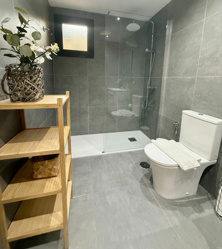 22609f71d915449f0fff505907c07286 - 5