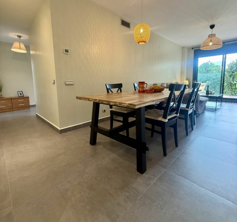 22609f71d915449f0fff505907c07286 - 8