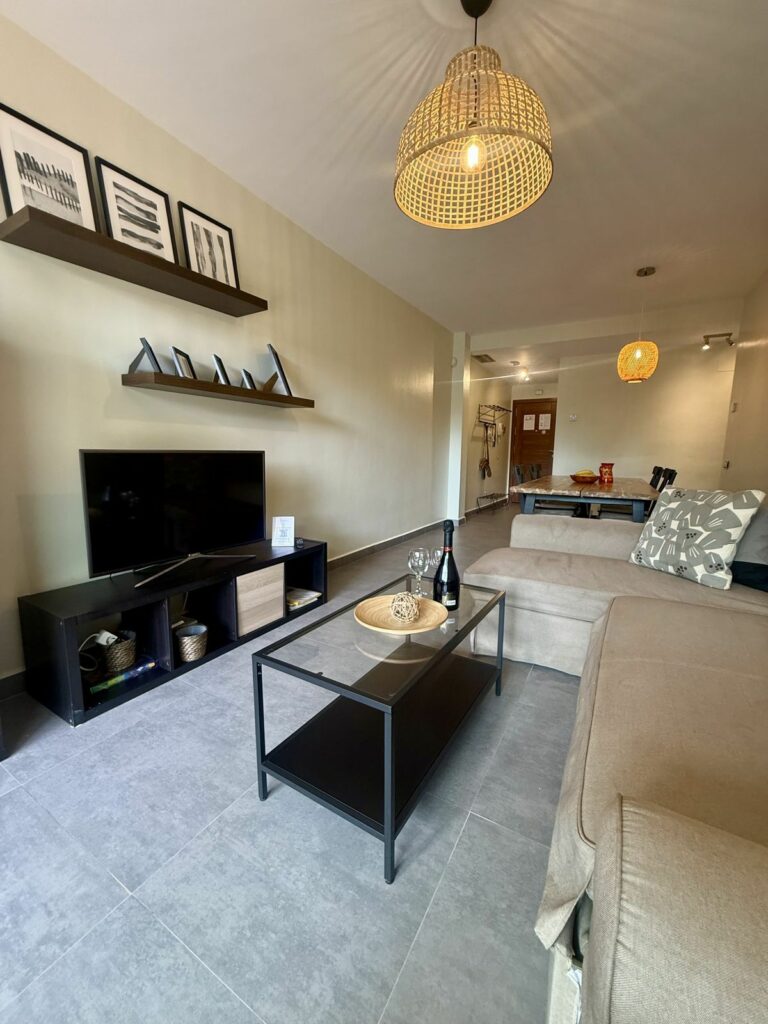 22609f71d915449f0fff505907c07286 - 9