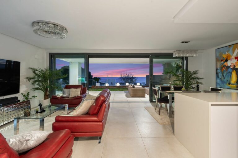 22daf77e73f6a39a55c05ccad402980f - 1