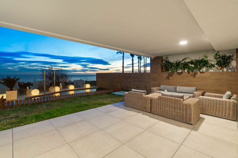 22daf77e73f6a39a55c05ccad402980f - 16