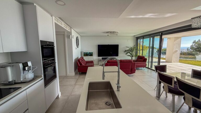 22daf77e73f6a39a55c05ccad402980f - 6