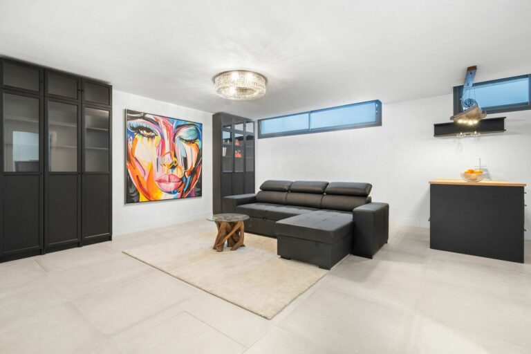 22daf77e73f6a39a55c05ccad402980f - 9