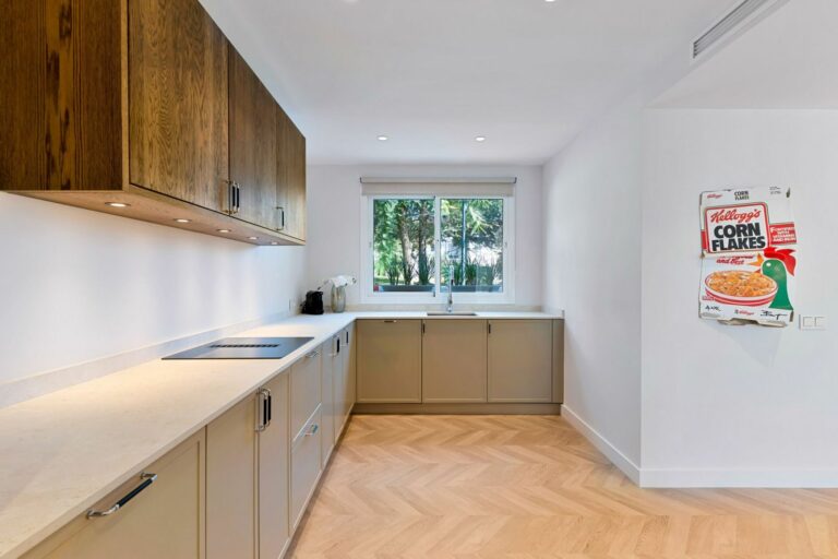 22ea9f2442ad5cabae43566aeb4c1ff4 - 10