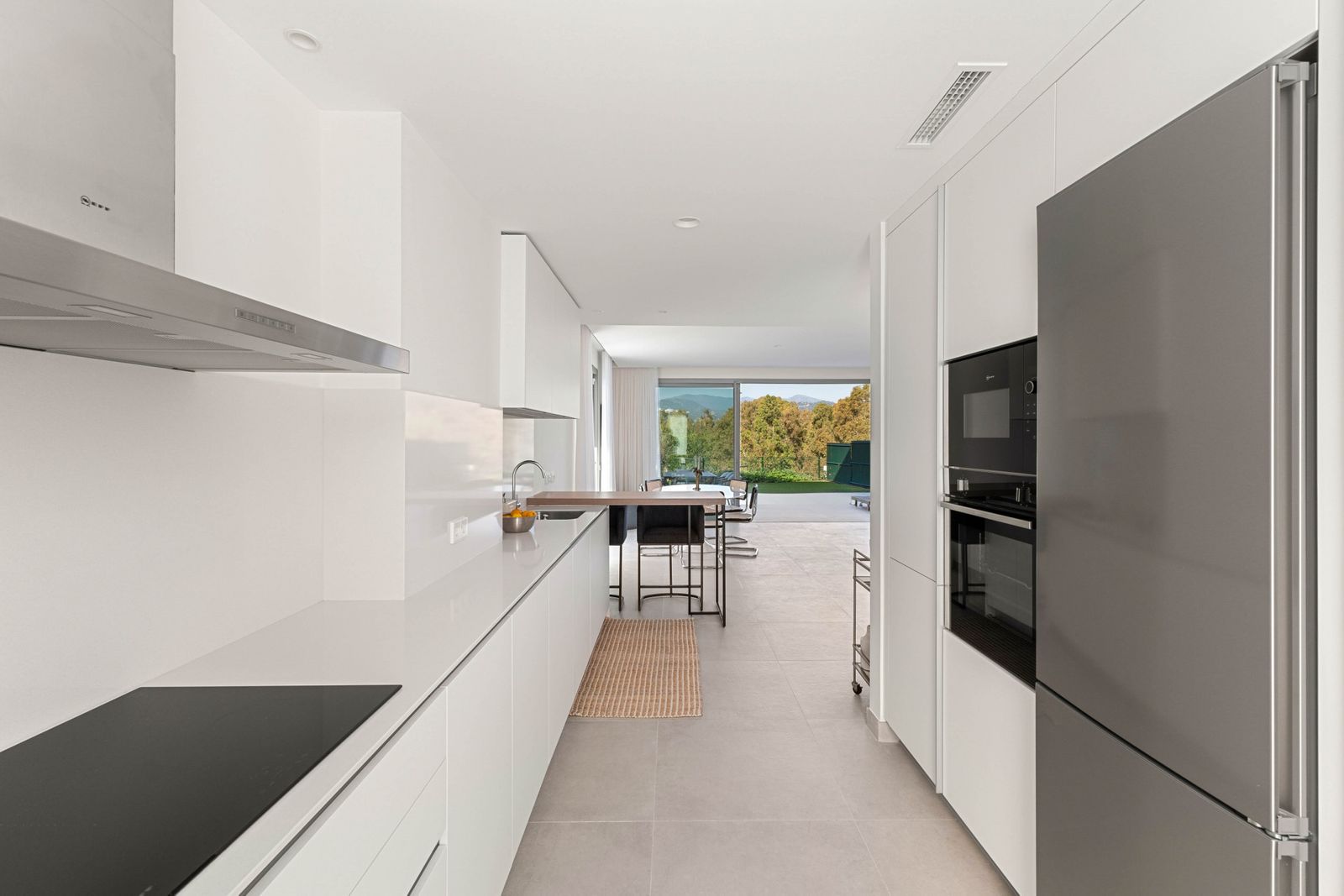 24c8e4ab7a926bdcb813279e858d6ca4 - 10