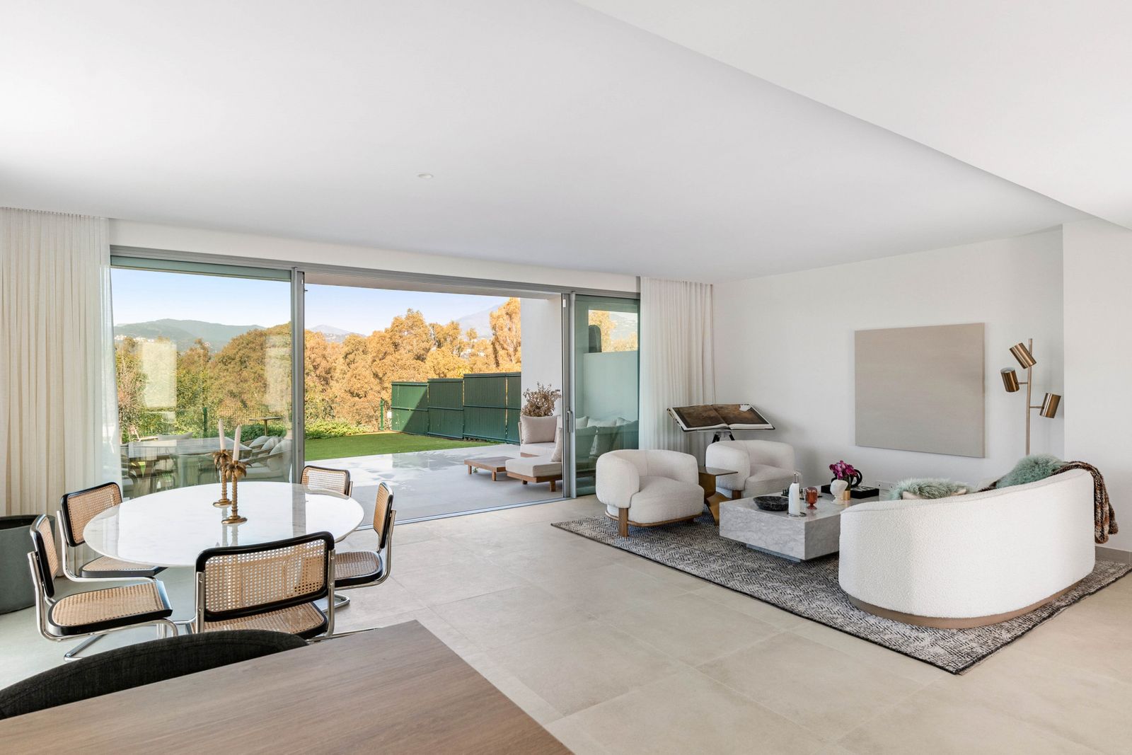 24c8e4ab7a926bdcb813279e858d6ca4 - 11