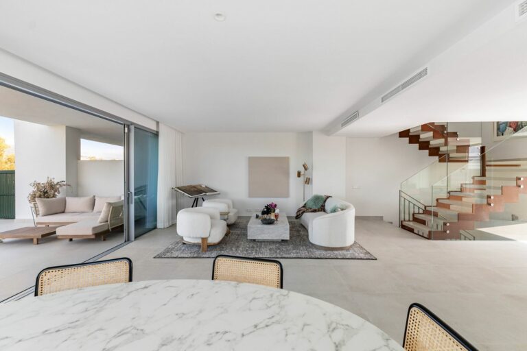 24c8e4ab7a926bdcb813279e858d6ca4 - 13