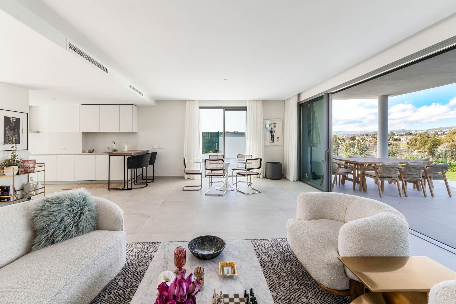 24c8e4ab7a926bdcb813279e858d6ca4 - 16