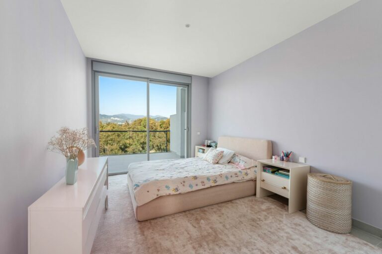 24c8e4ab7a926bdcb813279e858d6ca4 - 6