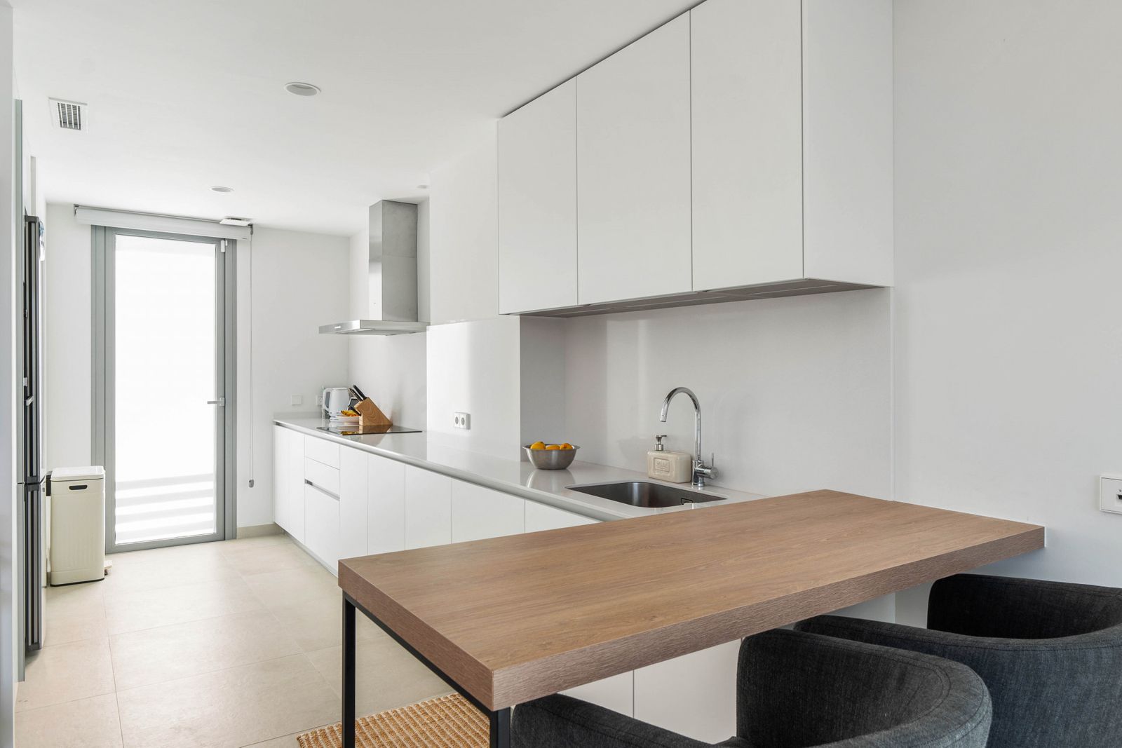 24c8e4ab7a926bdcb813279e858d6ca4 - 9