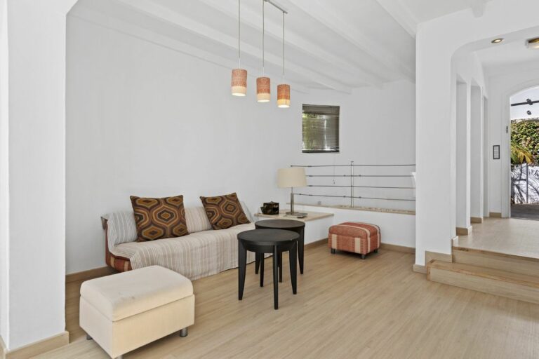 2592a945a9c6d0dfbcd8d5f7a9548e30 - 14