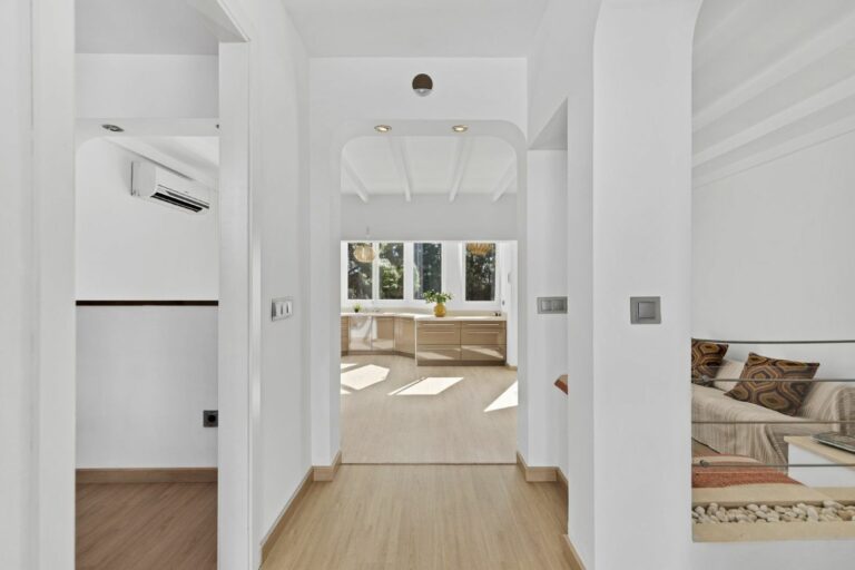 2592a945a9c6d0dfbcd8d5f7a9548e30 - 15