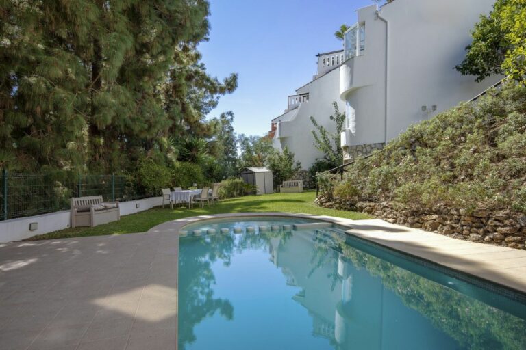 2592a945a9c6d0dfbcd8d5f7a9548e30 - 6