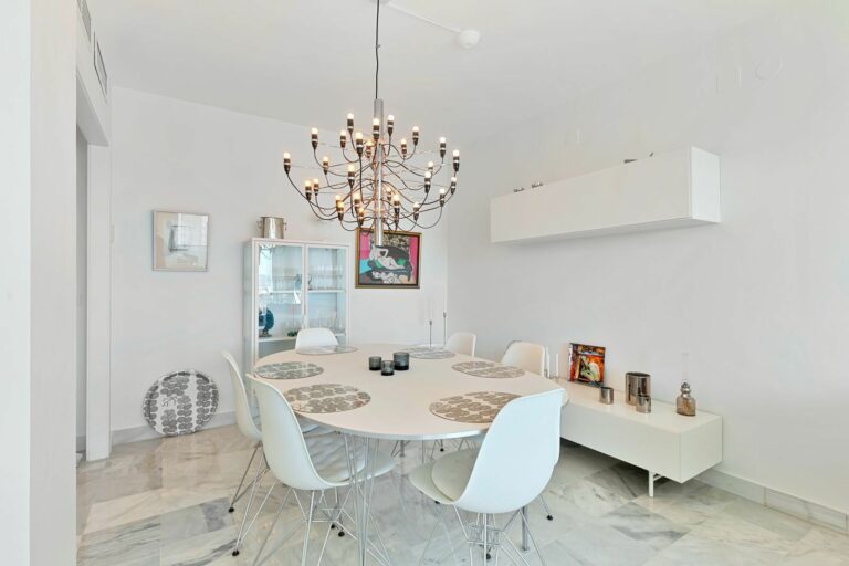 25f3099a153b828c8e8c73105dfd7d57 - 4