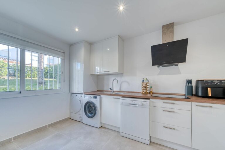 286e383ce75004daacf951d42f8e93cc - 12