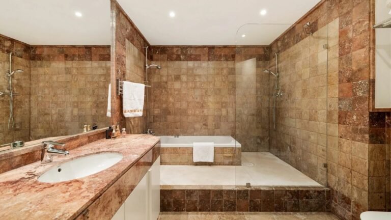 290bf06b79cbd3550a35610f0f6a7253 - 13