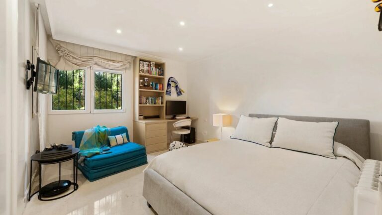 290bf06b79cbd3550a35610f0f6a7253 - 16