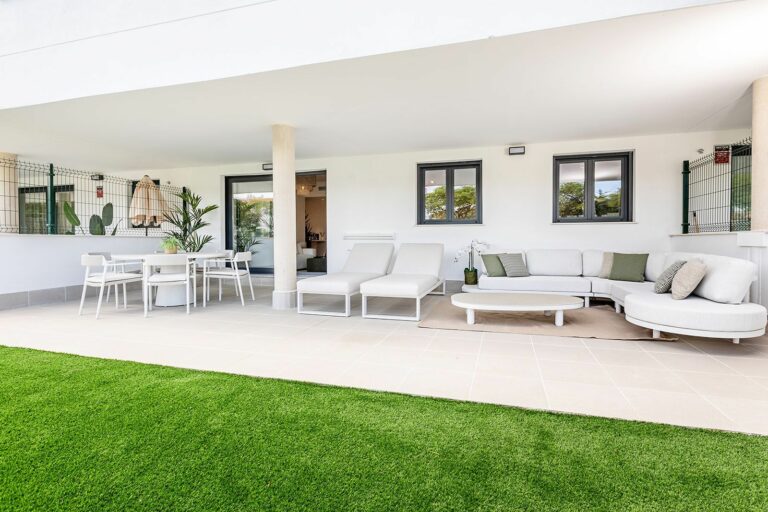 2a136ce936721e21415f3a5ada03ecdb - 4