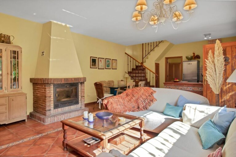 2a1a1dfe6df9df65fdae6b136d4c83b1 - 6