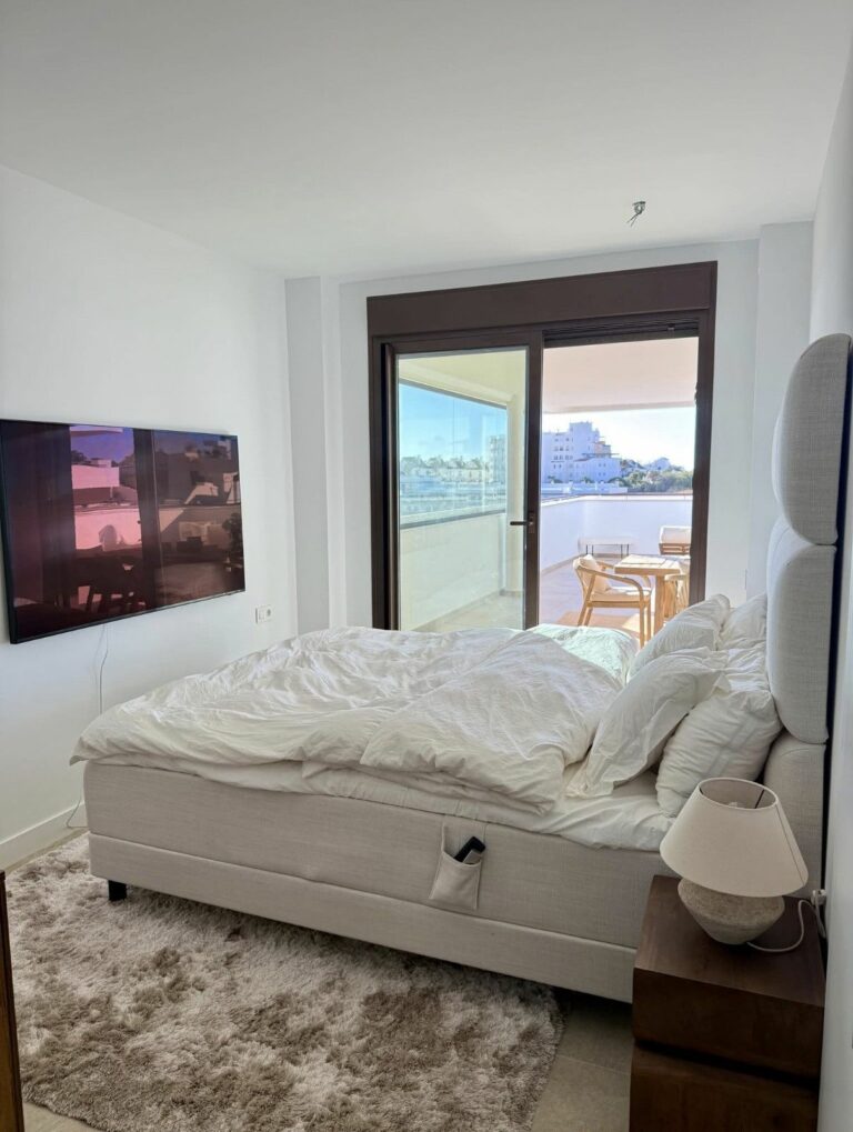 2a5af1aa8ee4f51a97a17679188d309d - 8