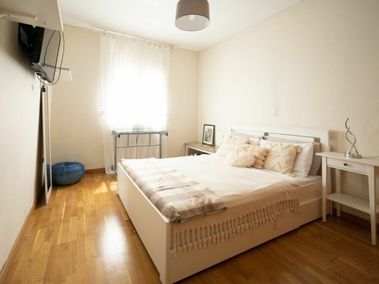 2b7c68809b98c7b7ececd45824b8494e - 12