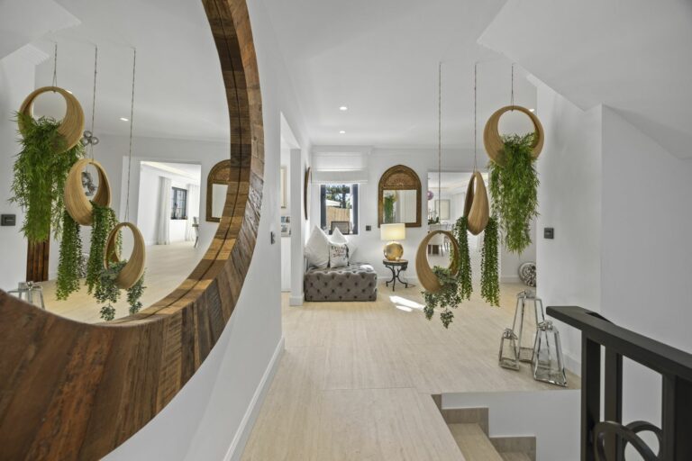 2d426816a14211a19040cbfb7d87ec81 - 16