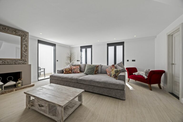 2d426816a14211a19040cbfb7d87ec81 - 8