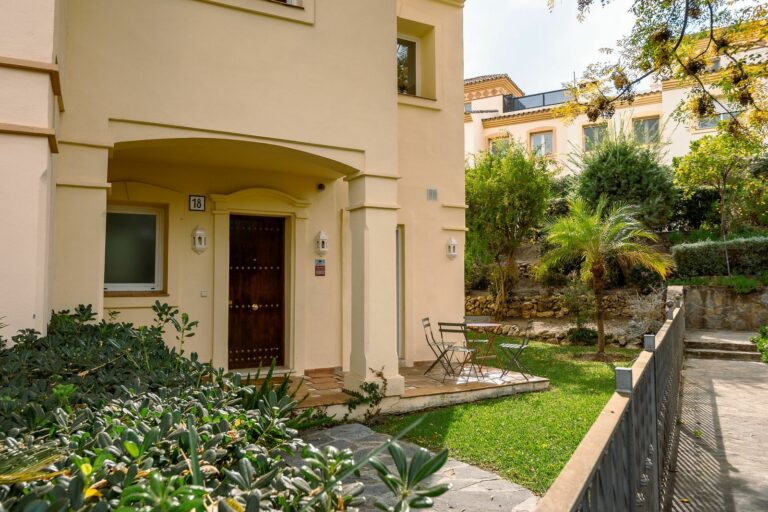 2de898981fb1102bb98c2df5a1dd791f - 3