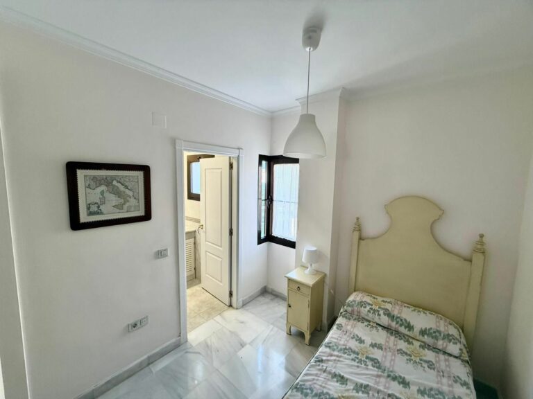 2e1fcfdfefd9742f1303c676068435ed - 13