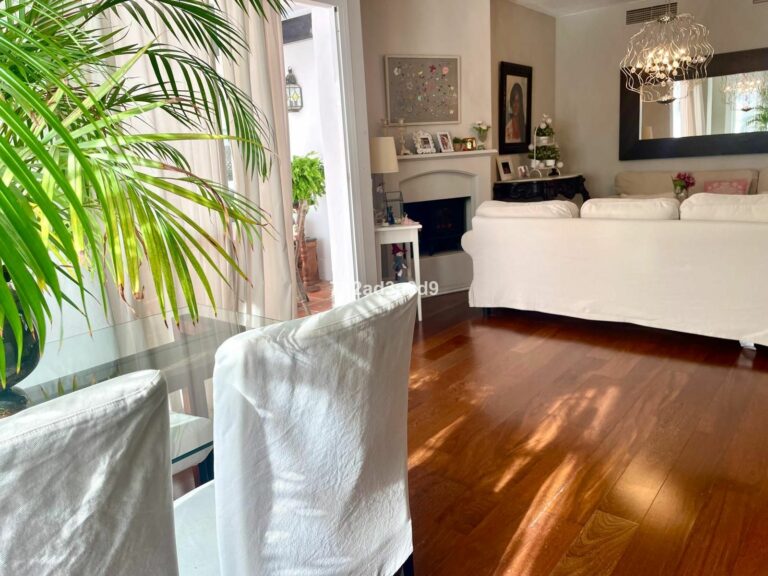 2fe8b06bf62ca550990479809474ff34 - 7