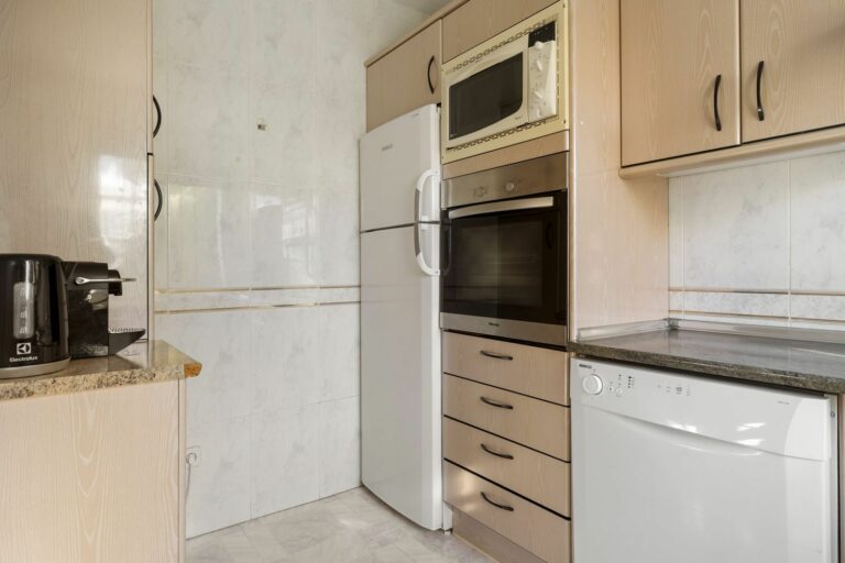 300b85e9aa4efbf2fba52e410073b0d2 - 11