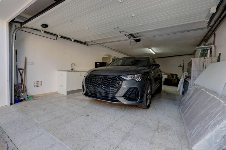 3027372f2ba53e8e7cde3b2ceb7409c3 - 12