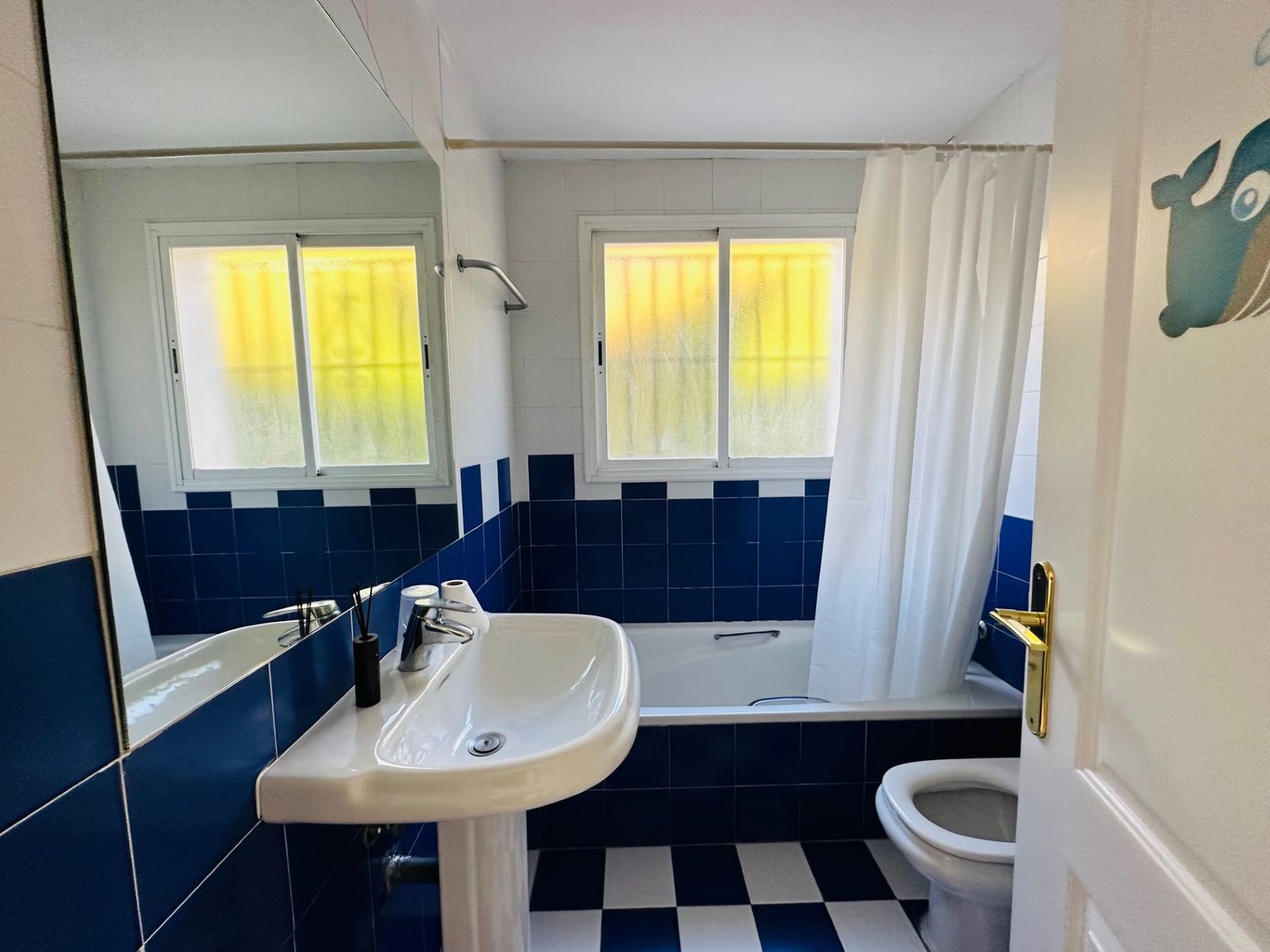 31895ea11ce006b666e18d1ff225c4a4 - 12